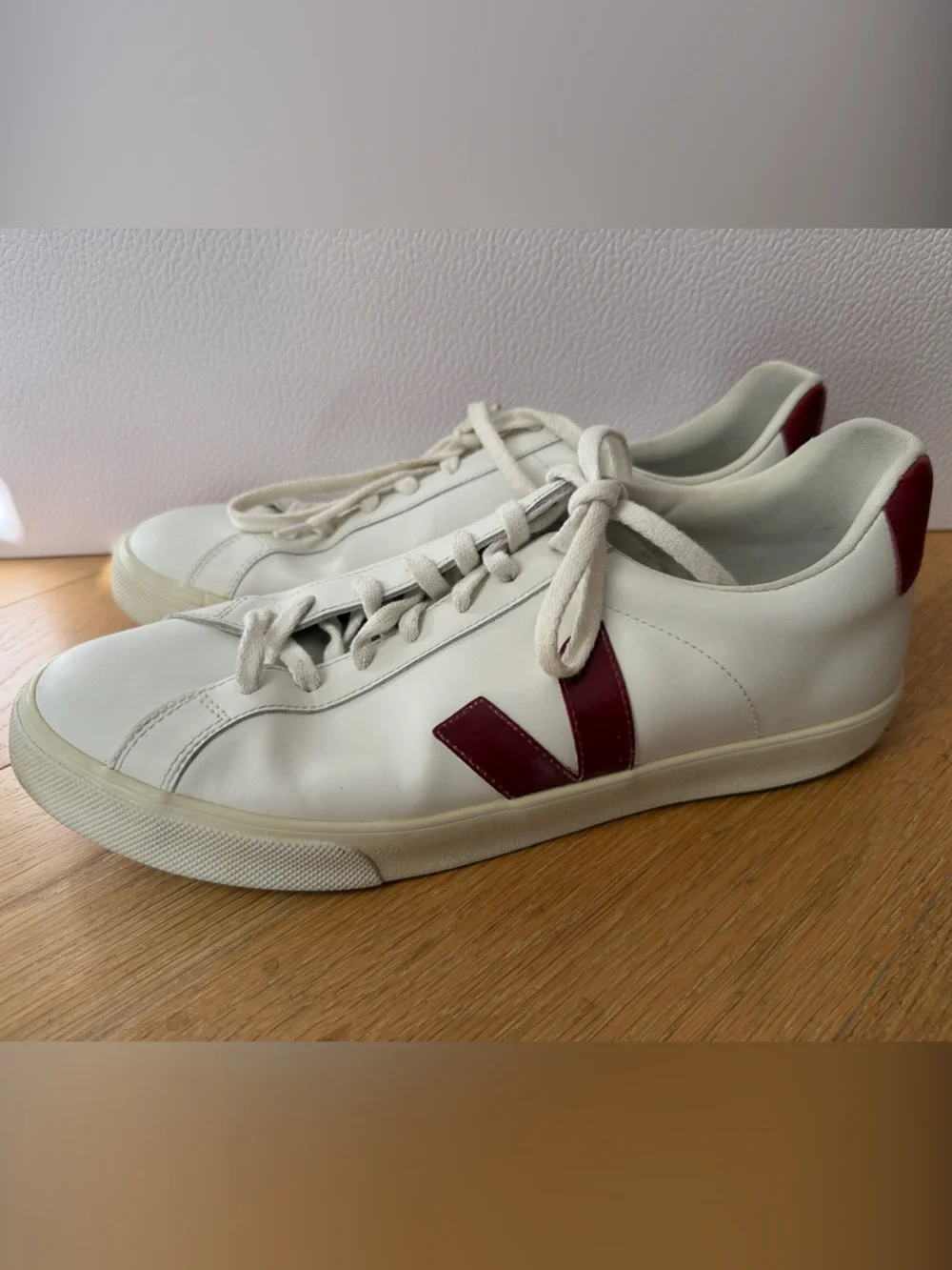 VEJA Esplar Leather White Red - Size 11 Men’s